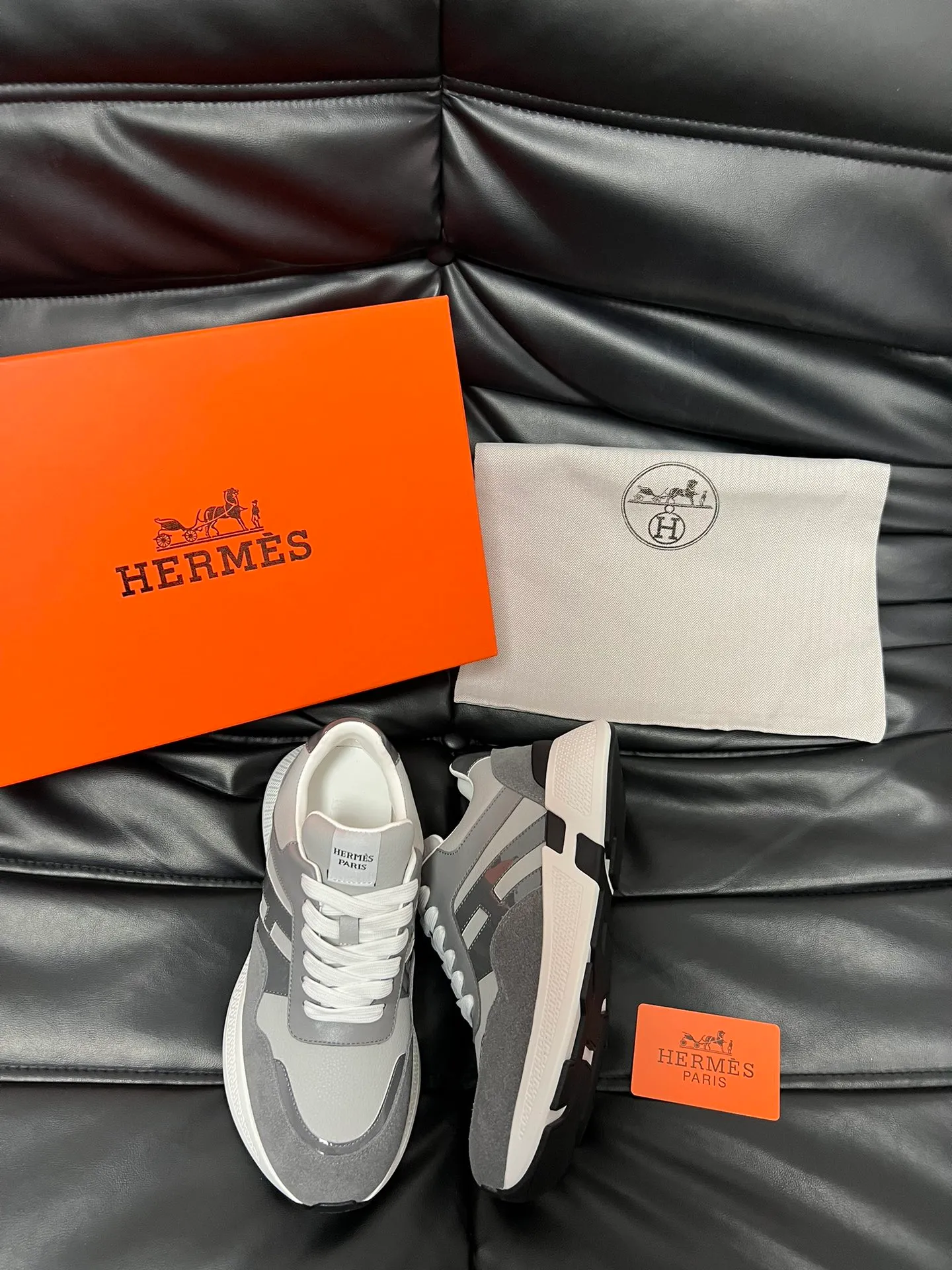 [HERMES] Hermès men's shoes 💰520💰 - High-end quality original order - Upper: 🔝 tumbled calfskin, suede calfskin, shoe body sewn with H pattern - Lining: water-dyed cowhide - Outsole: ultra-light T men's shoes 💰U foam rubber; two-color molded outsole - Super high quality control, fine workmanship: highlighted (high-end, luxury, grade) -Size : 39-44 (38, 45 can be customized)